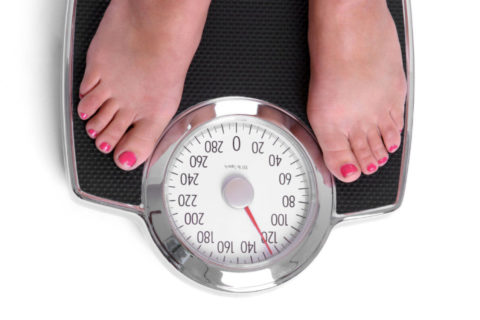 pomiar wagi człowieka - zdjęcie poglądowe